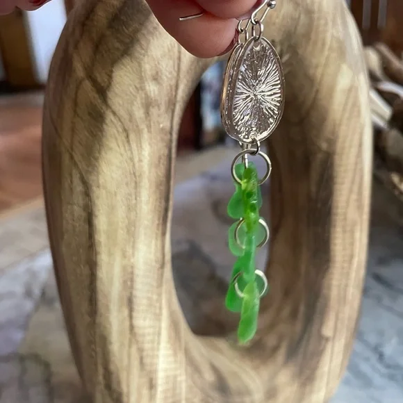 Sea Glass Handmade SeaGlass Chandelier Green Silver 3 inch New Gift Artisan - Picture 7 of 9